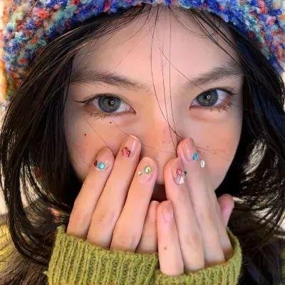 唇彩间谍